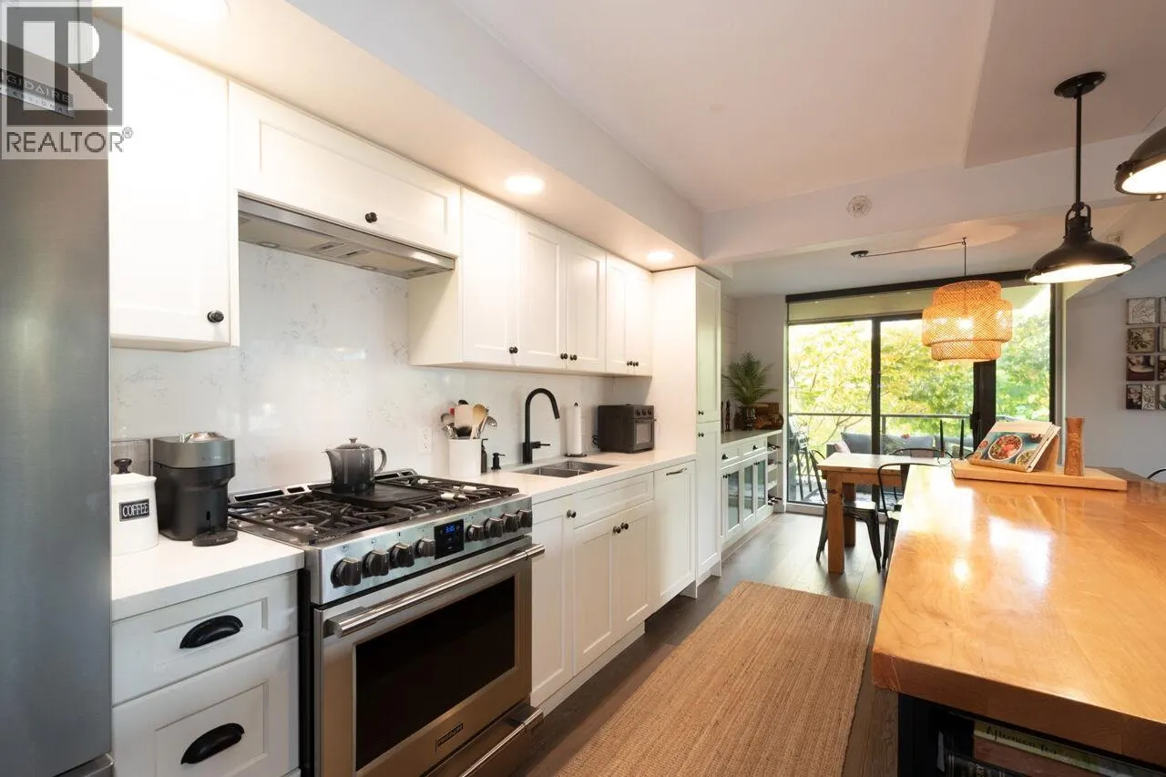 308 683 W VICTORIA PARK