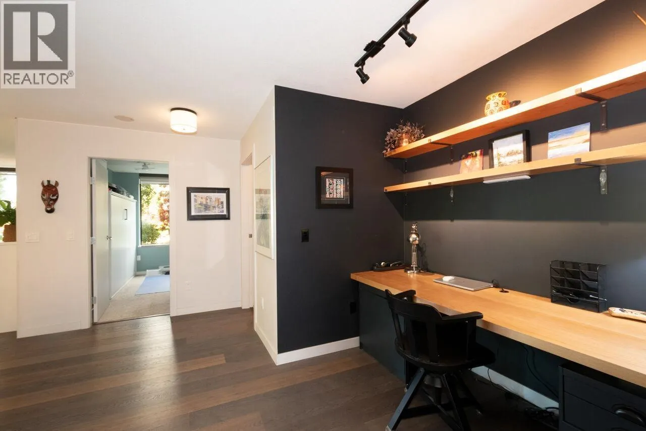 308 683 W VICTORIA PARK