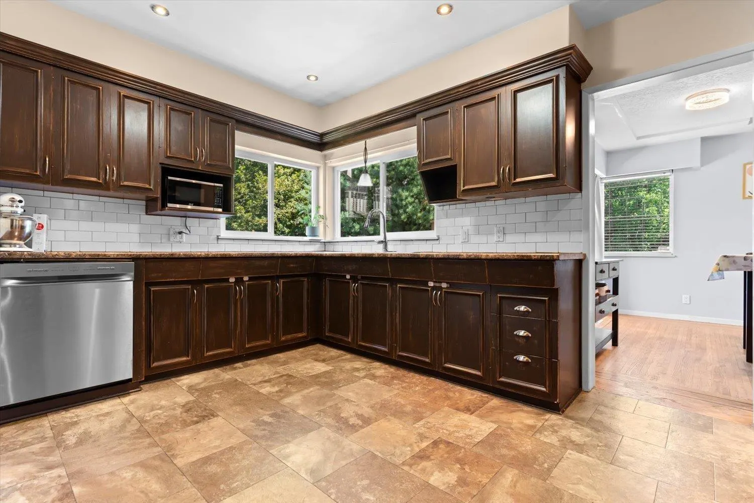46535 CLAYTON AVENUE|Chilliwack Proper East