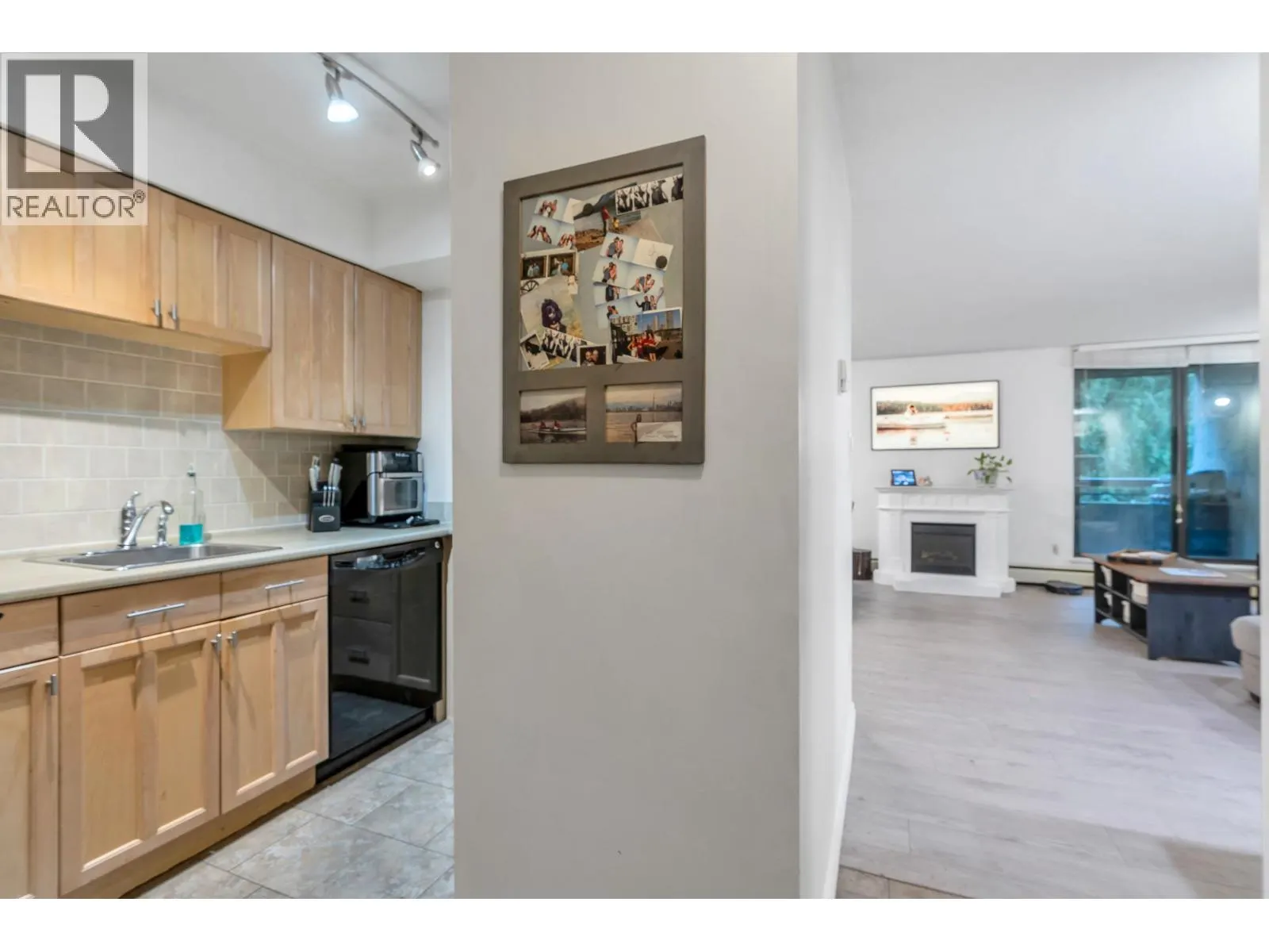 501 3771 BARTLETT COURT