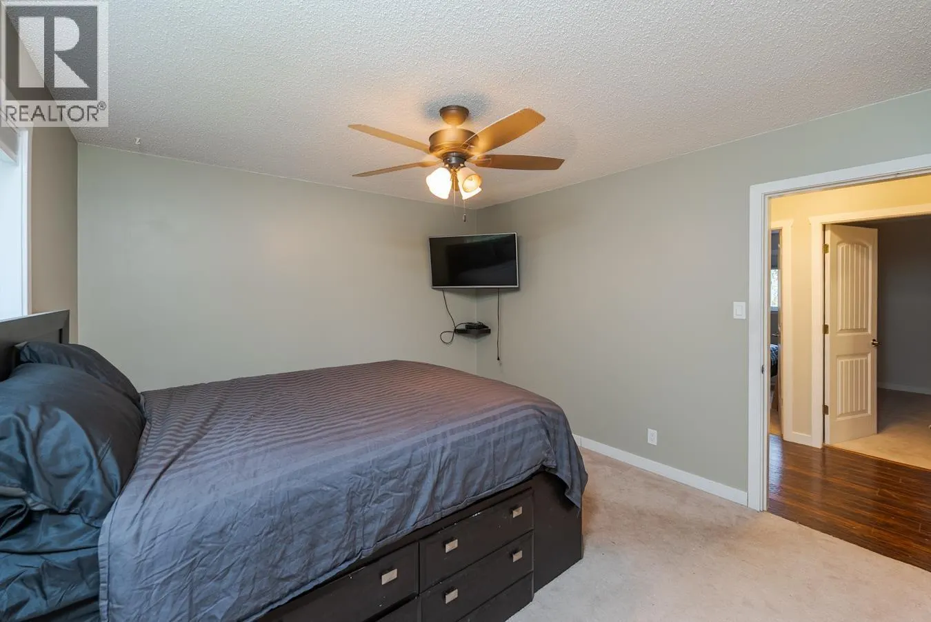 7427 PEARL DRIVE