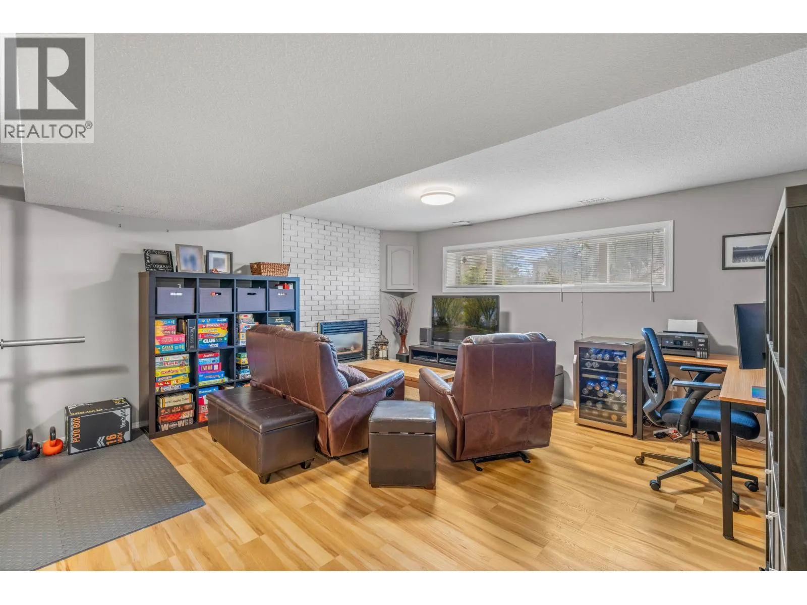 218 EXPLORER CRESCENT