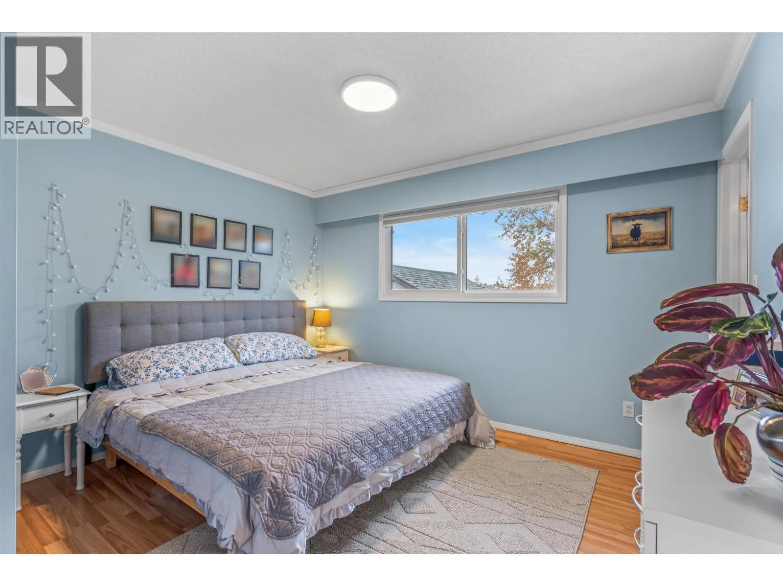 218 EXPLORER CRESCENT