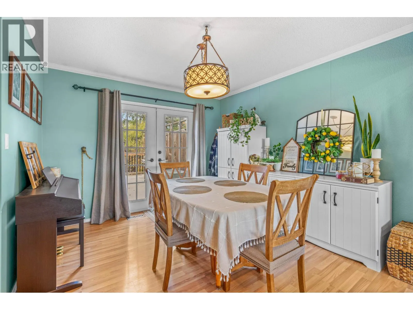 218 EXPLORER CRESCENT