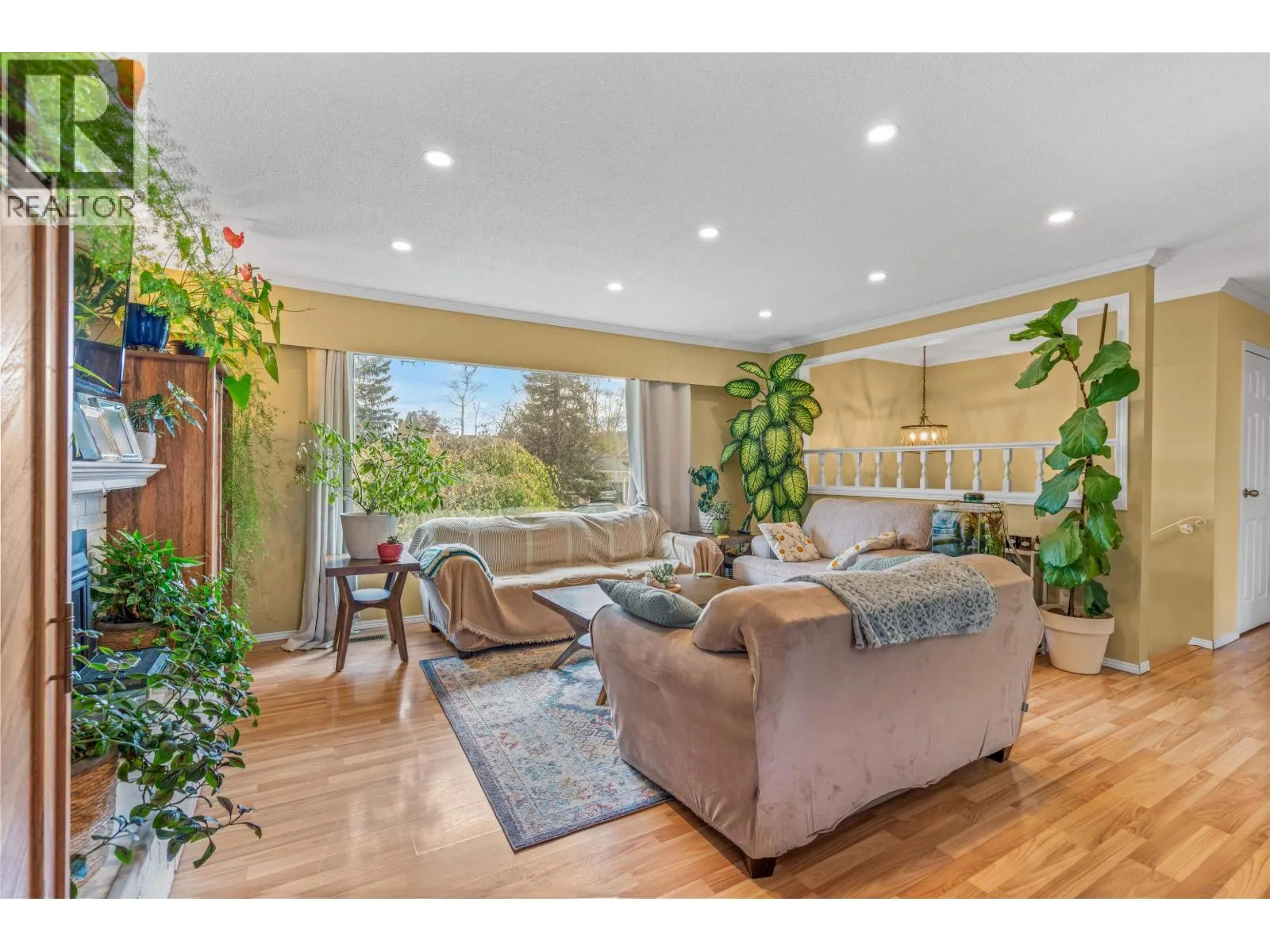218 EXPLORER CRESCENT