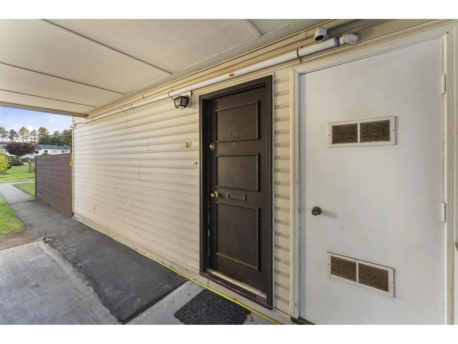 87 14135 104 AVENUE