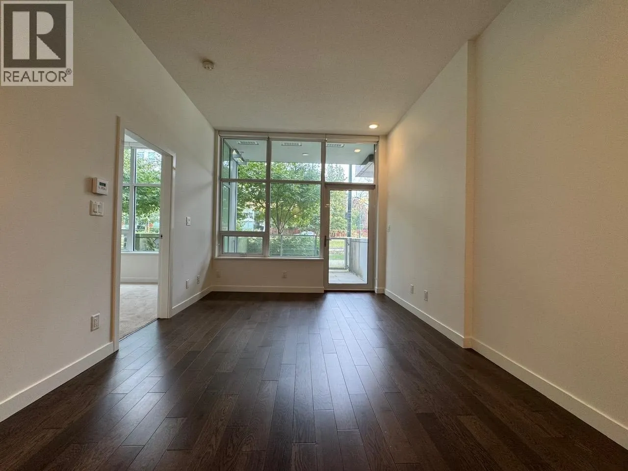 111 5077 CAMBIE STREET