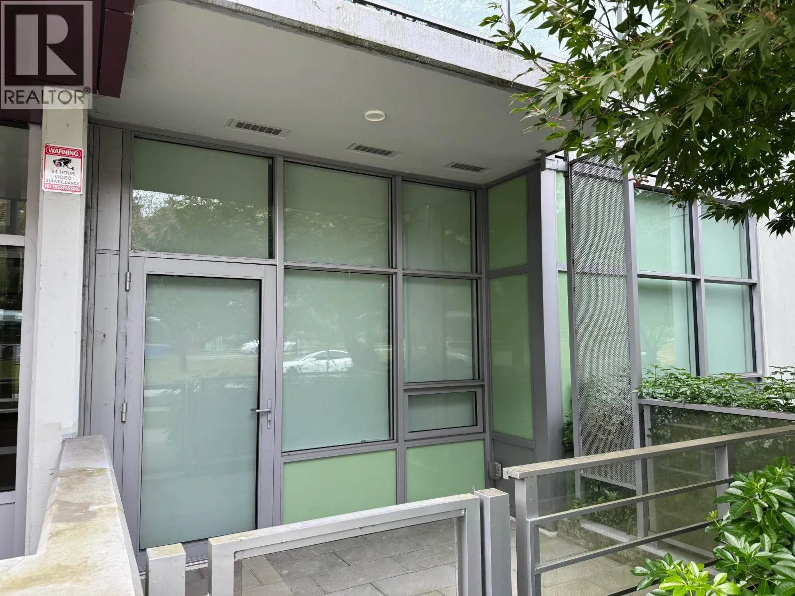 111 5077 CAMBIE STREET