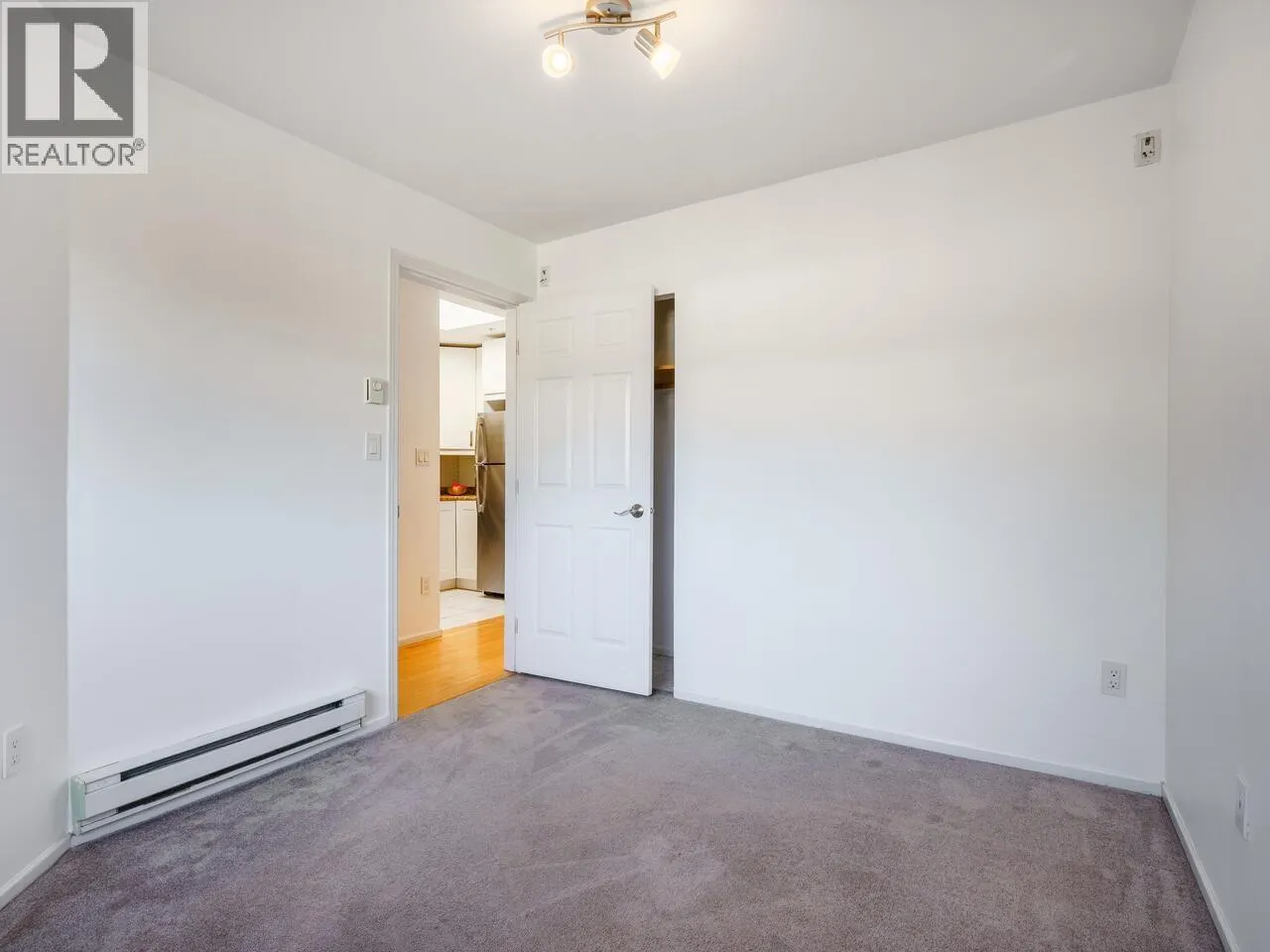 410 2388 TRIUMPH STREET