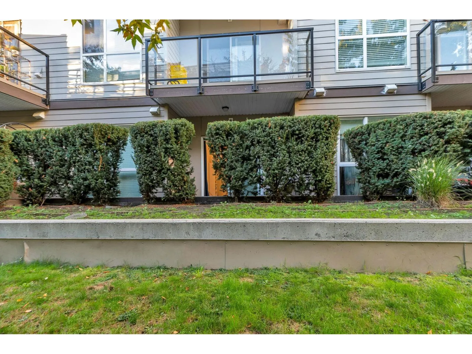 221 13768 108 AVENUE