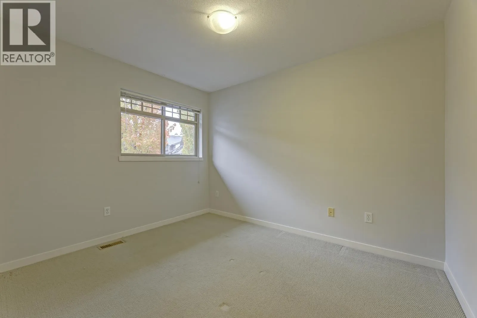 29 55 HAWTHORN DRIVE