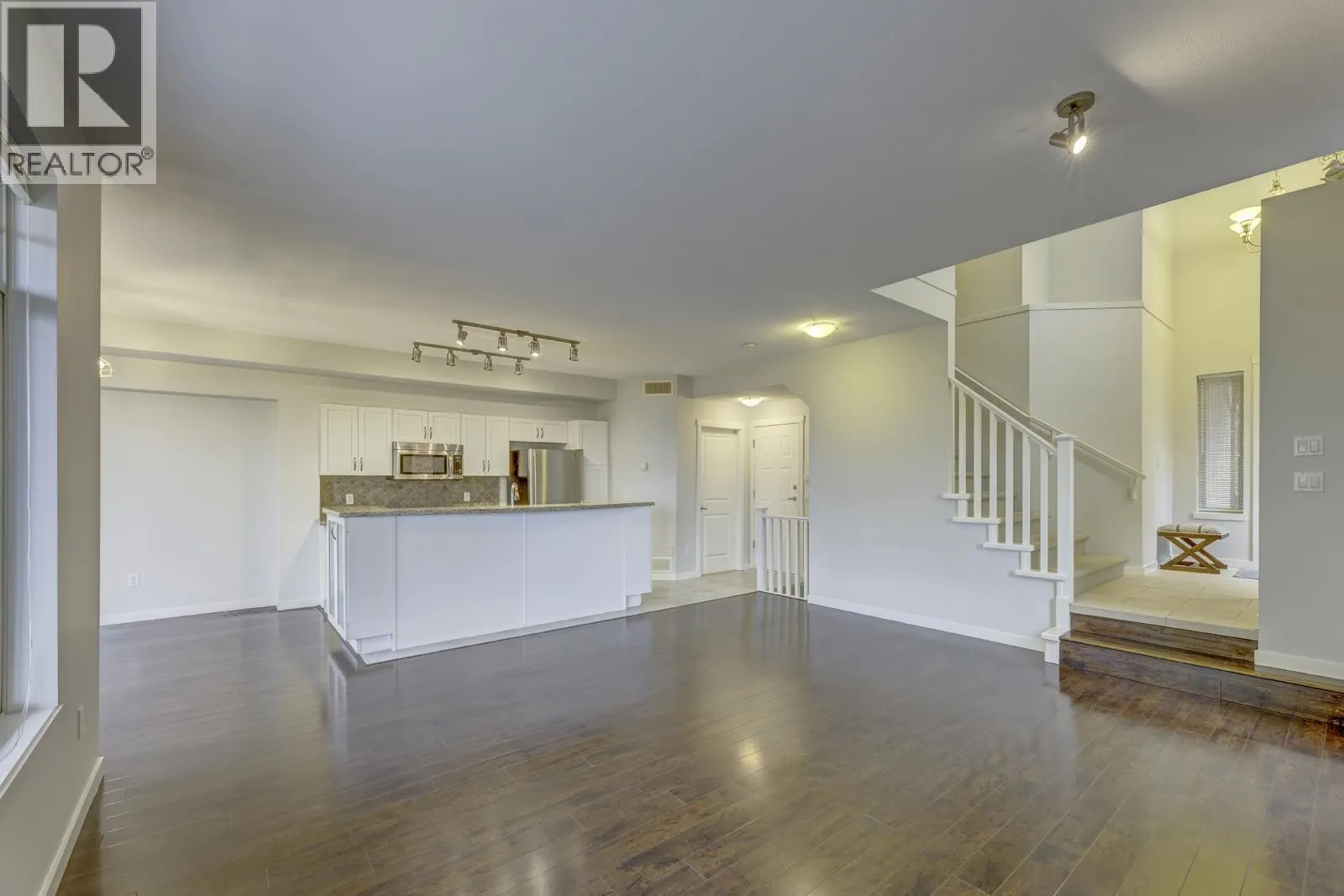 29 55 HAWTHORN DRIVE