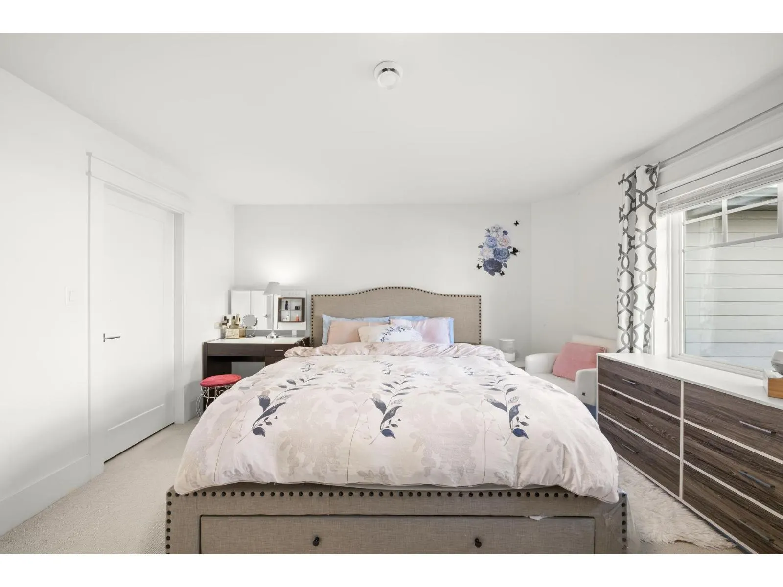 11 8425 VENTURE WAY