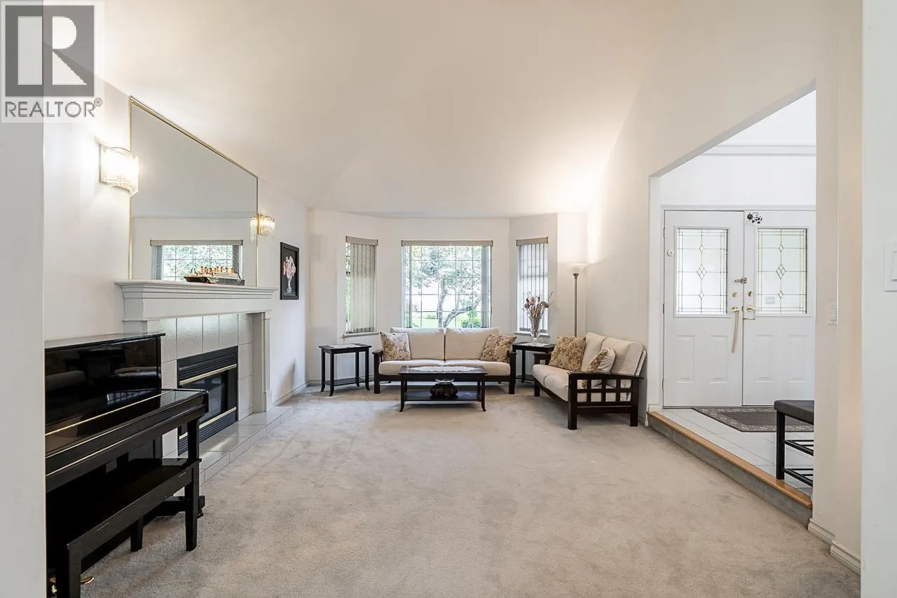 2980 CLIFFROSE CRESCENT