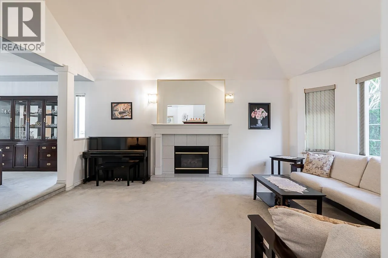 2980 CLIFFROSE CRESCENT