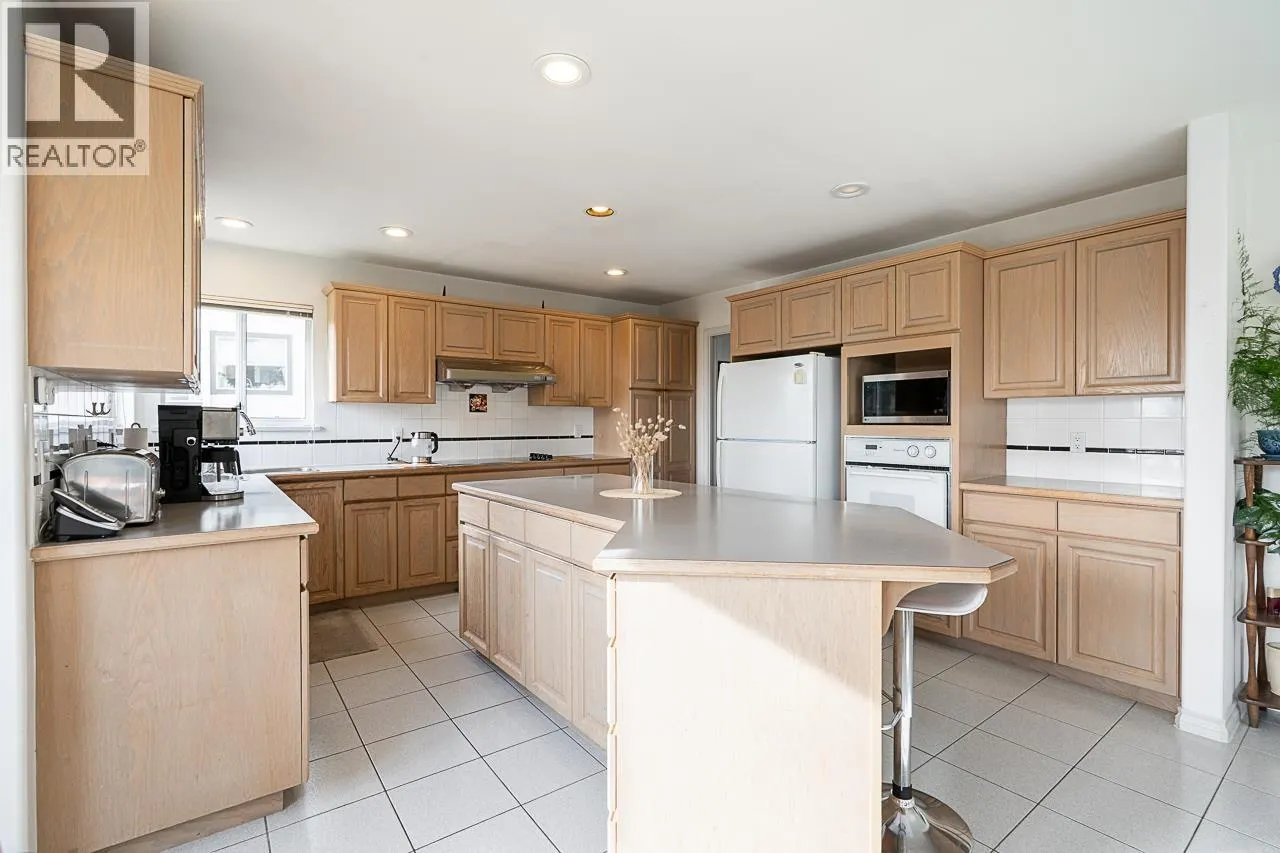 2980 CLIFFROSE CRESCENT