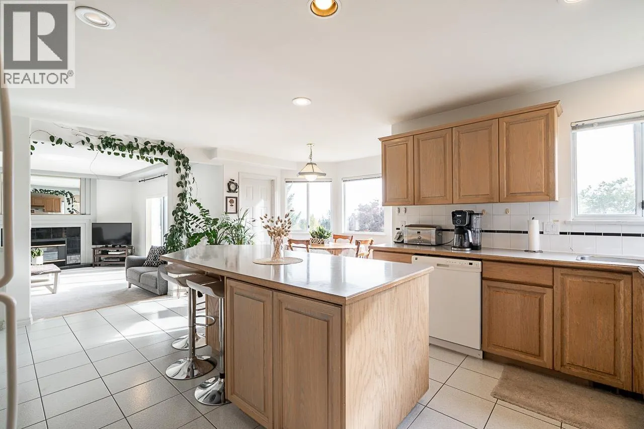 2980 CLIFFROSE CRESCENT