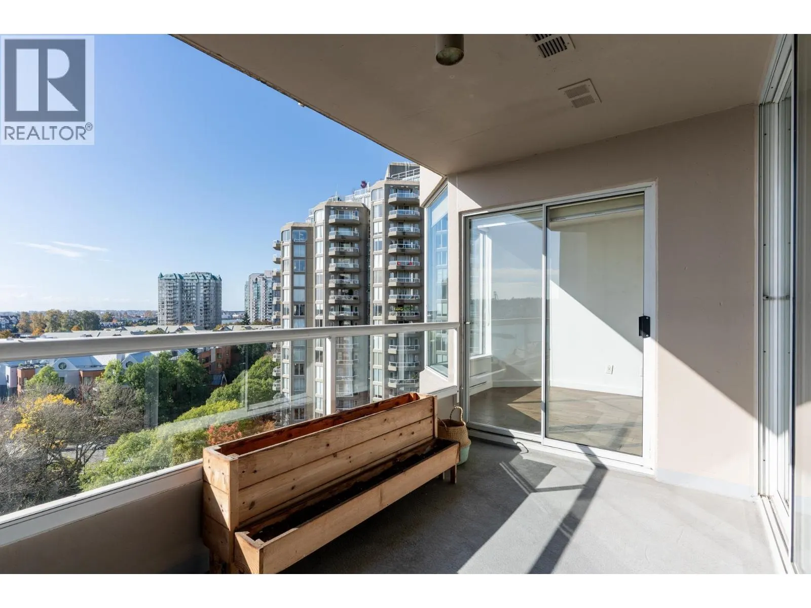905 1065 QUAYSIDE DRIVE