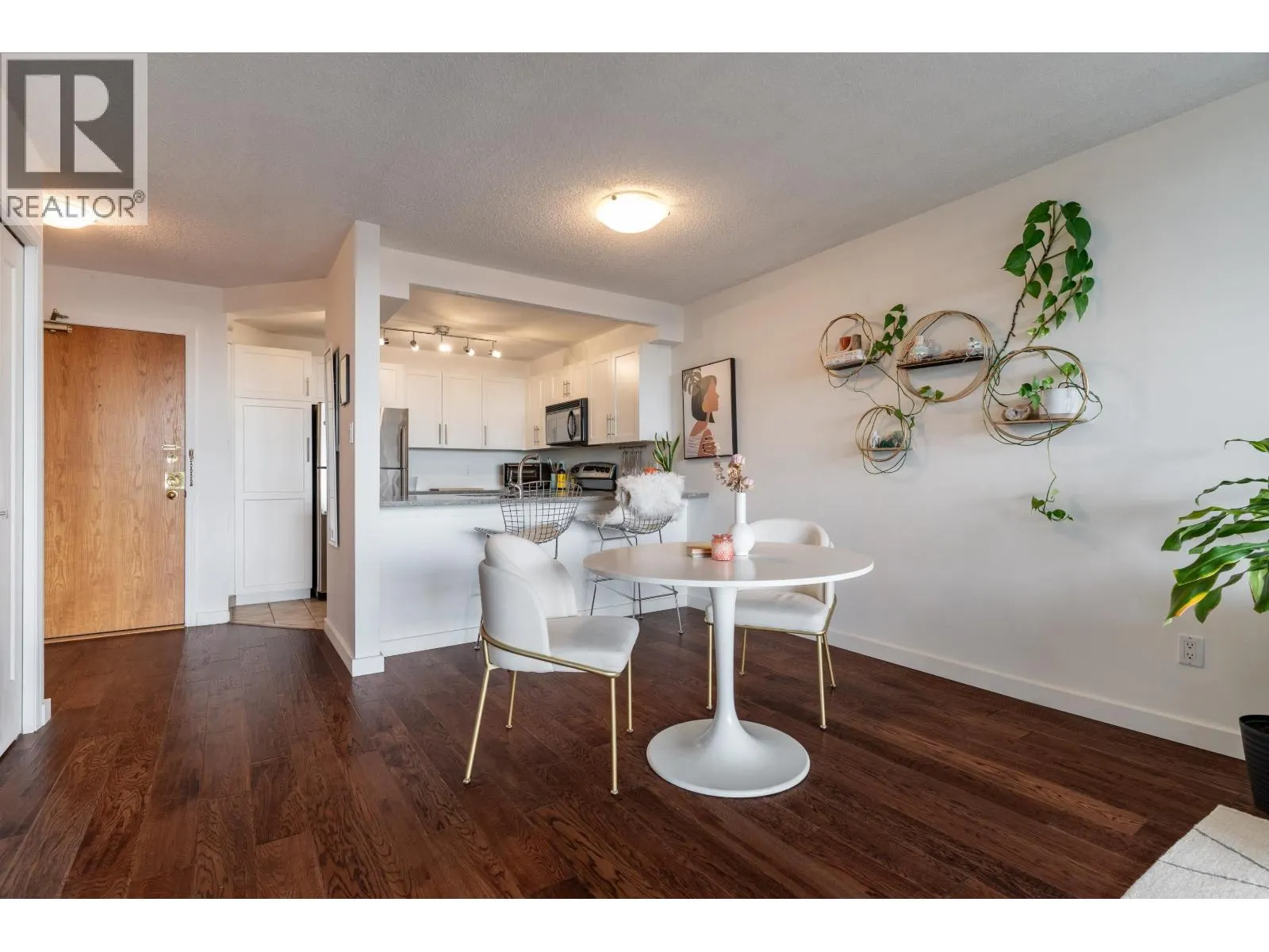 905 1065 QUAYSIDE DRIVE