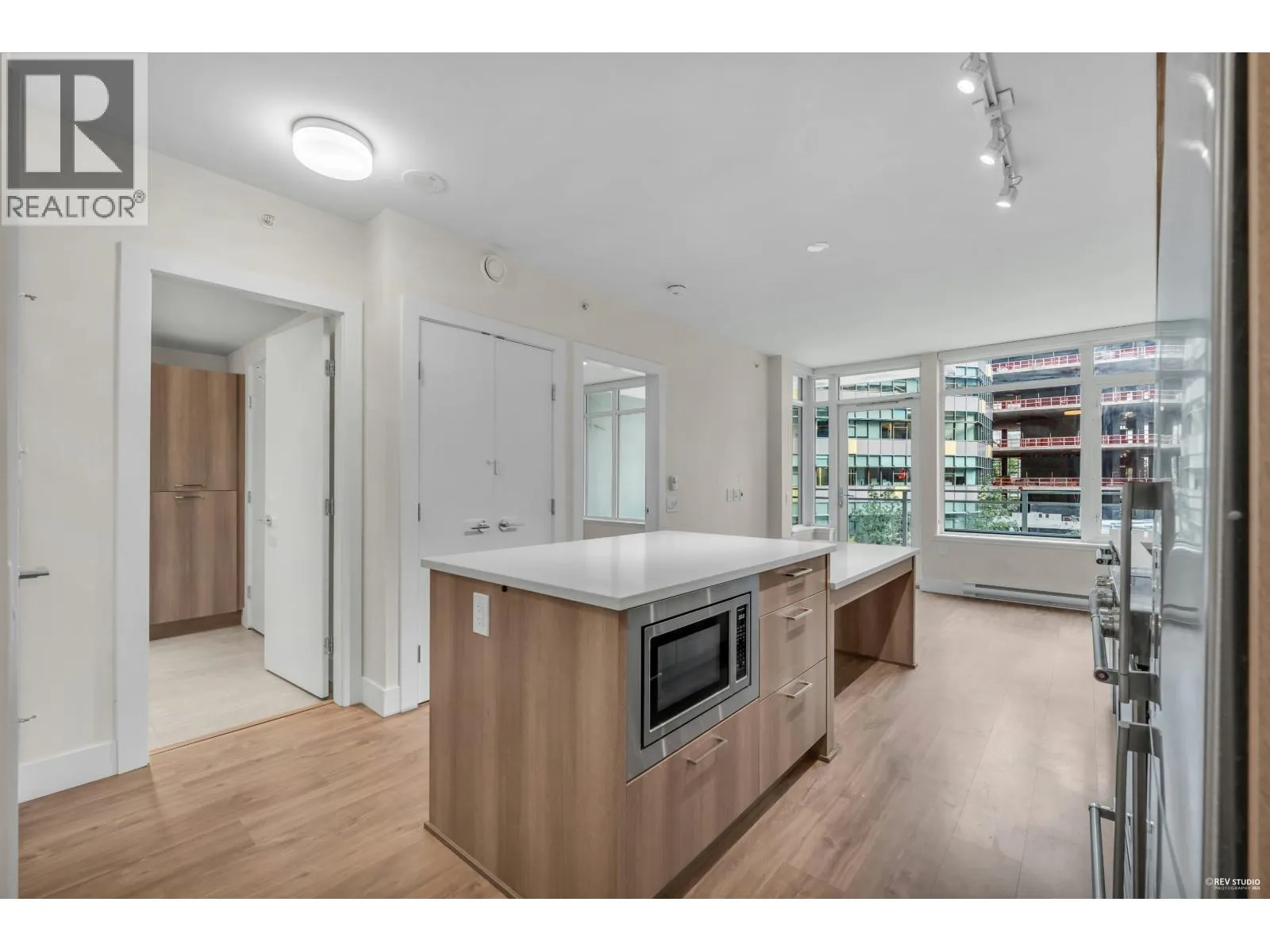 406 258 NELSON'S COURT