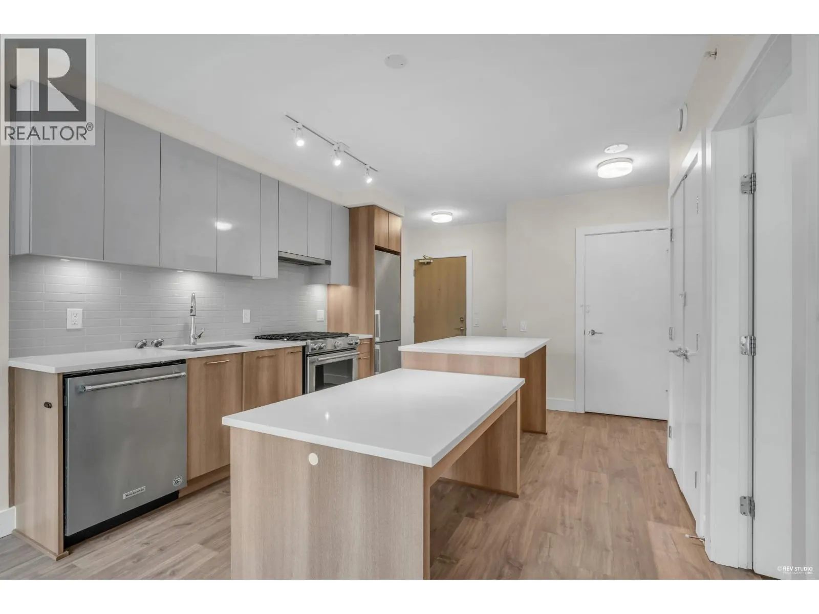 406 258 NELSON'S COURT
