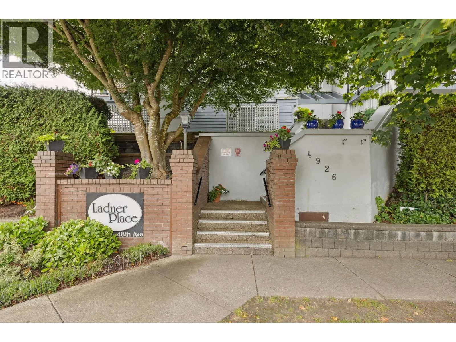 110 4926 48 AVENUE