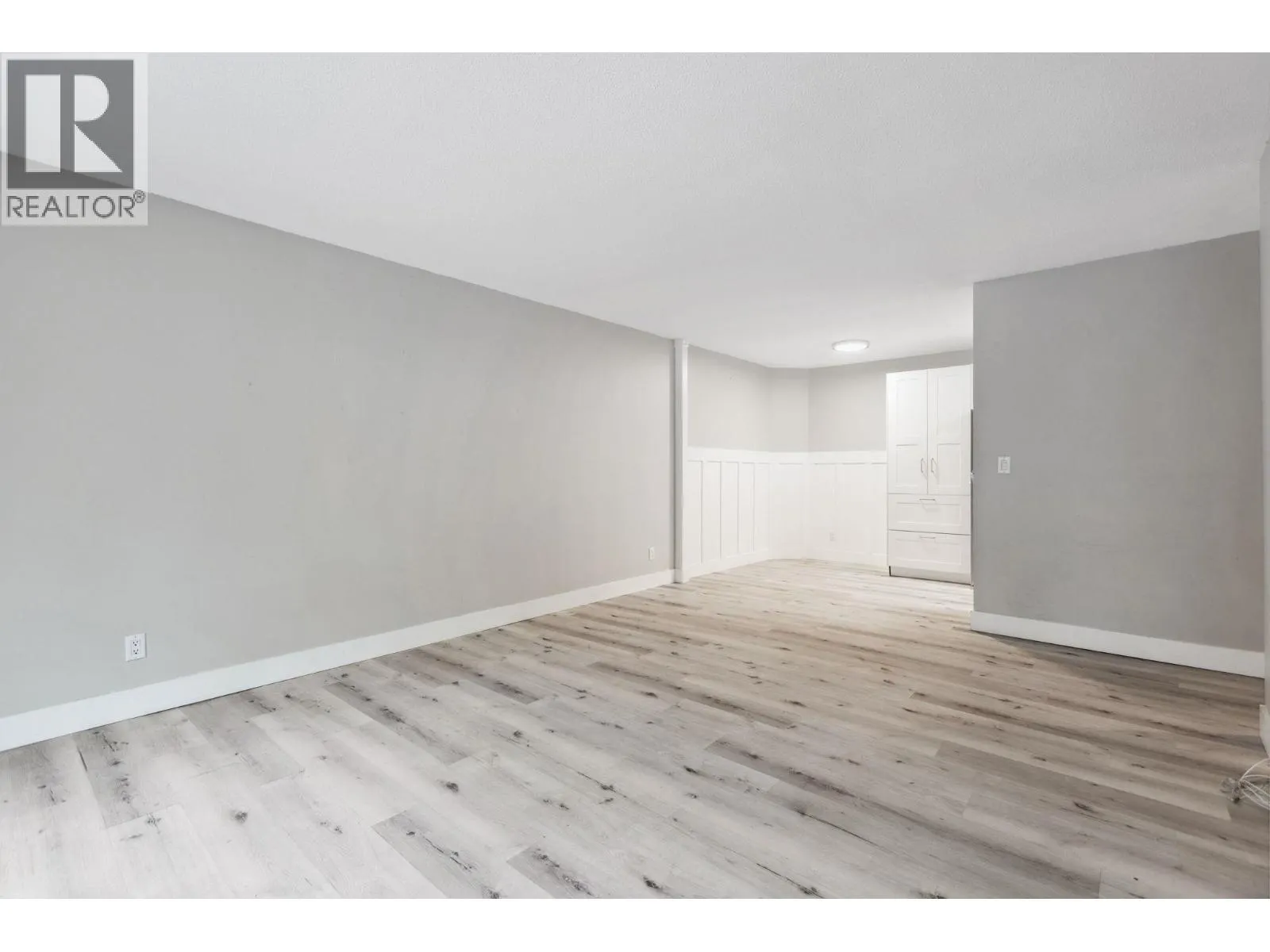 110 4926 48 AVENUE