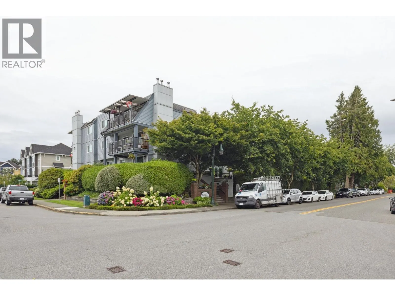 110 4926 48 AVENUE