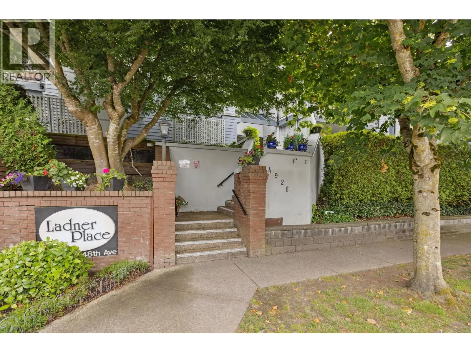 110 4926 48 AVENUE