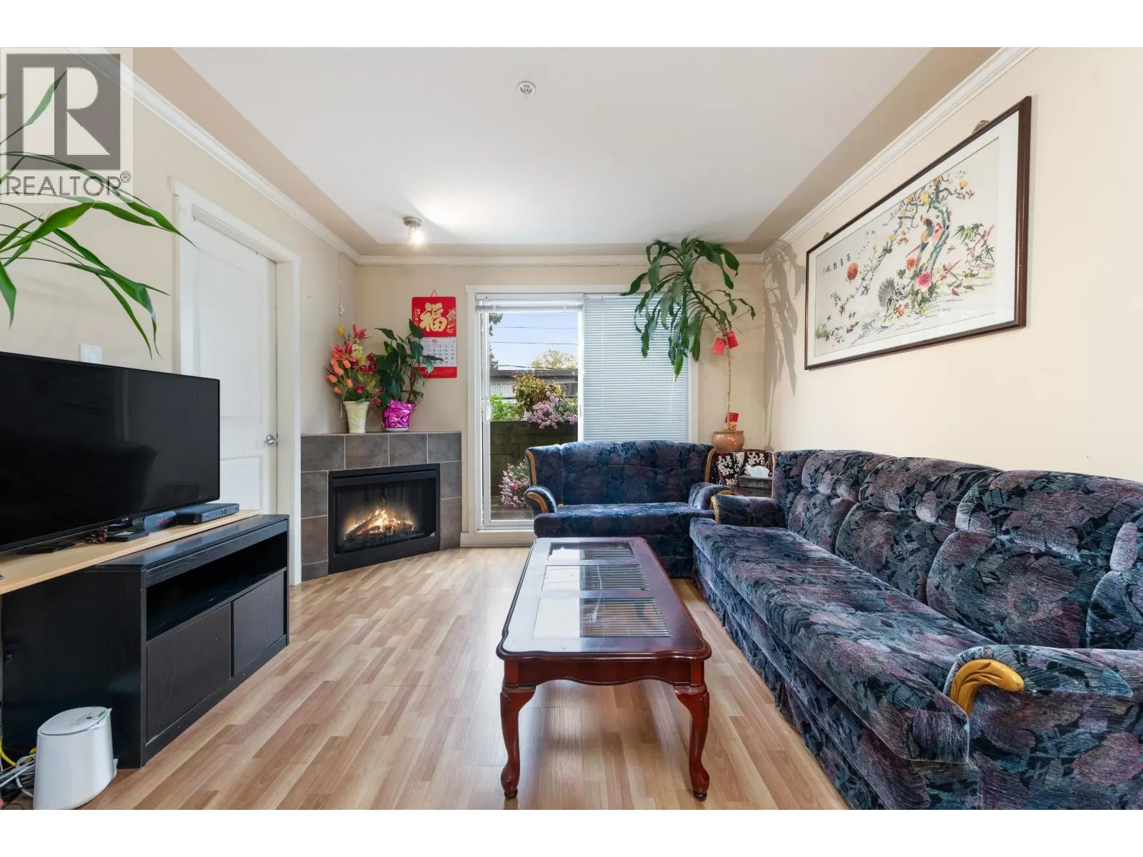 218 2265 E HASTINGS STREET