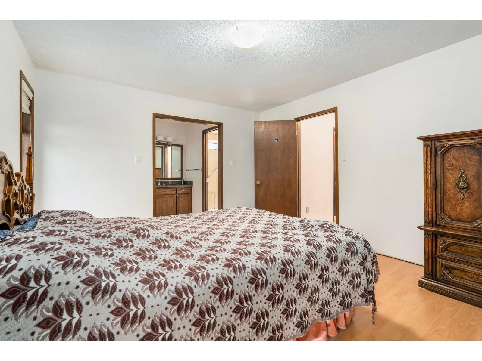 11417 SOMERSET CRESCENT