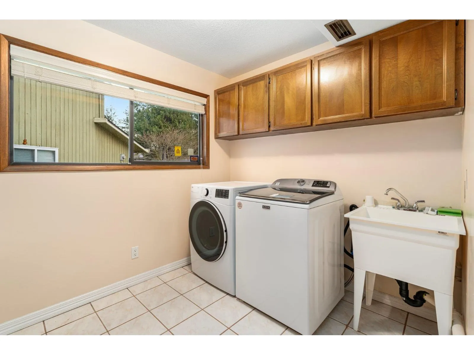 11417 SOMERSET CRESCENT