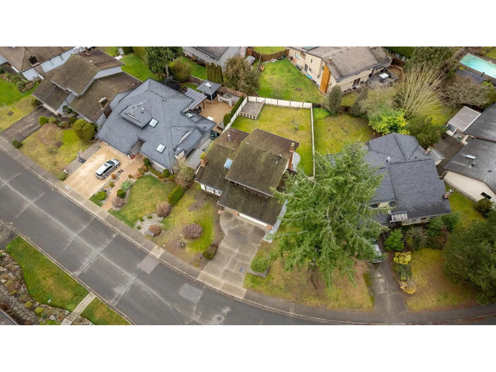 11417 SOMERSET CRESCENT