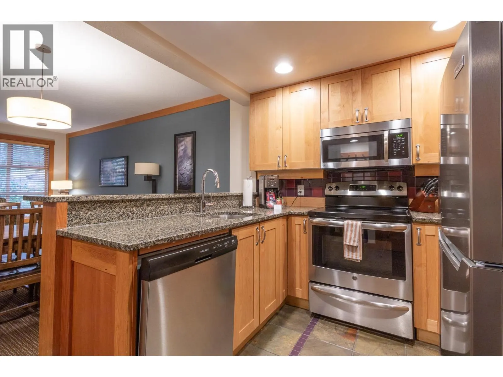 334B 2036 LONDON LANE