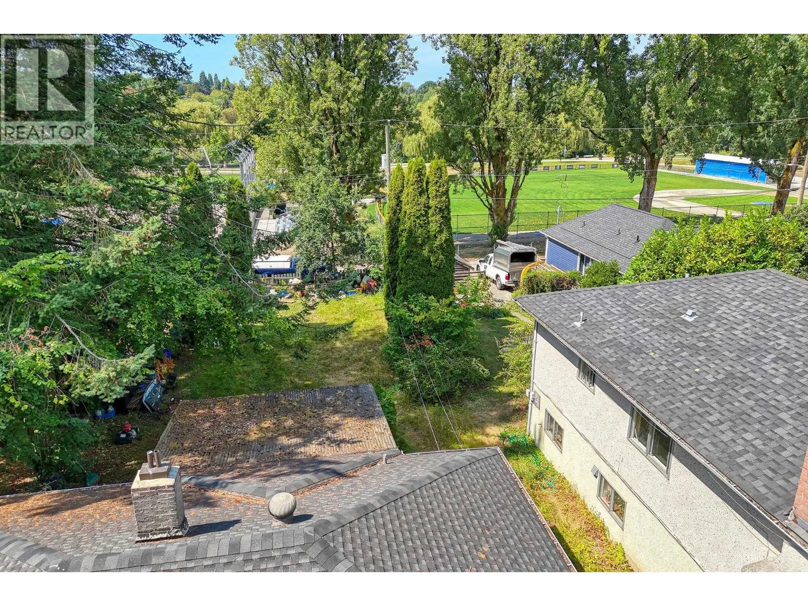 3195 GARDEN DRIVE