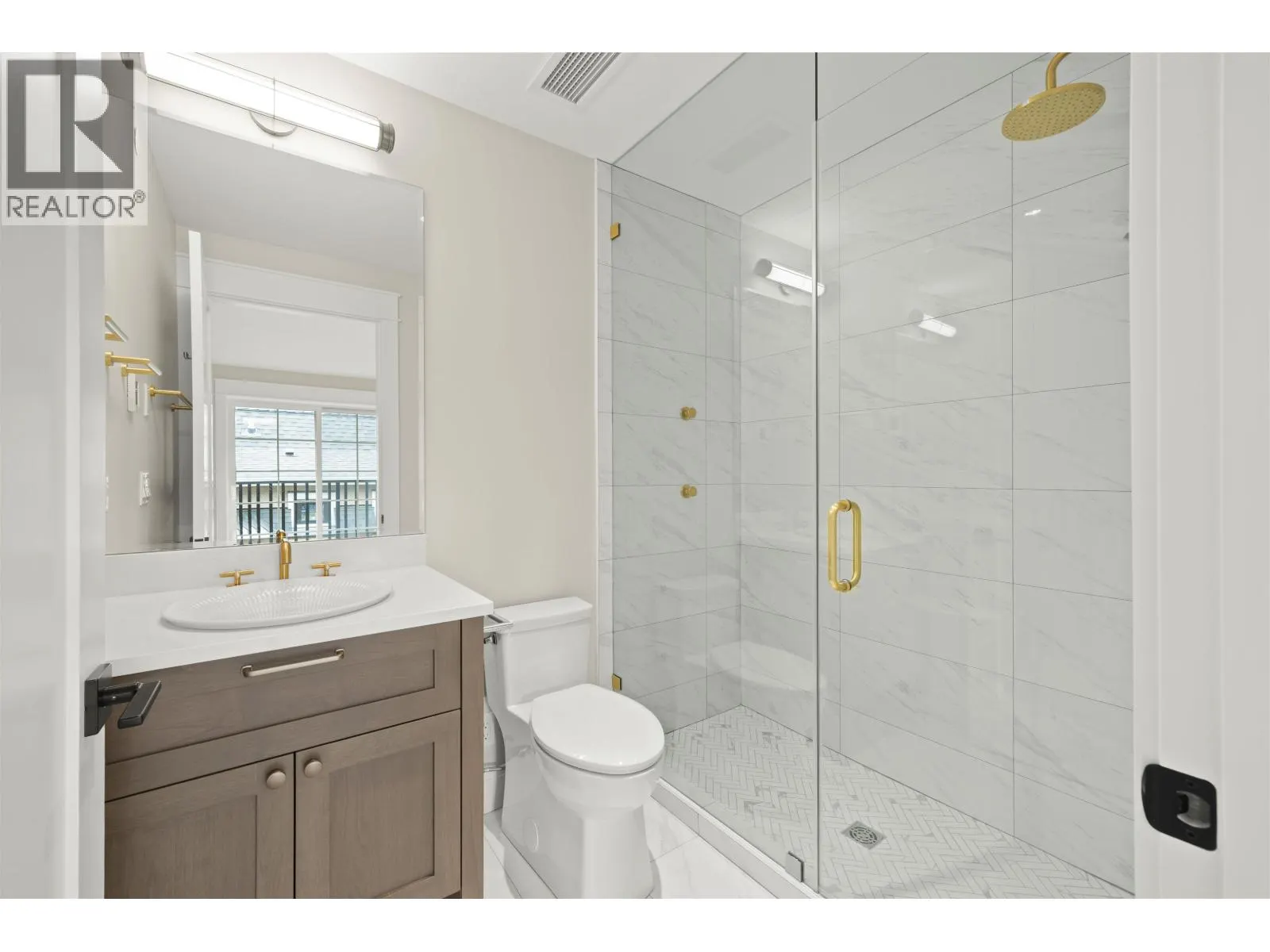 1458 W 45TH AVENUE
