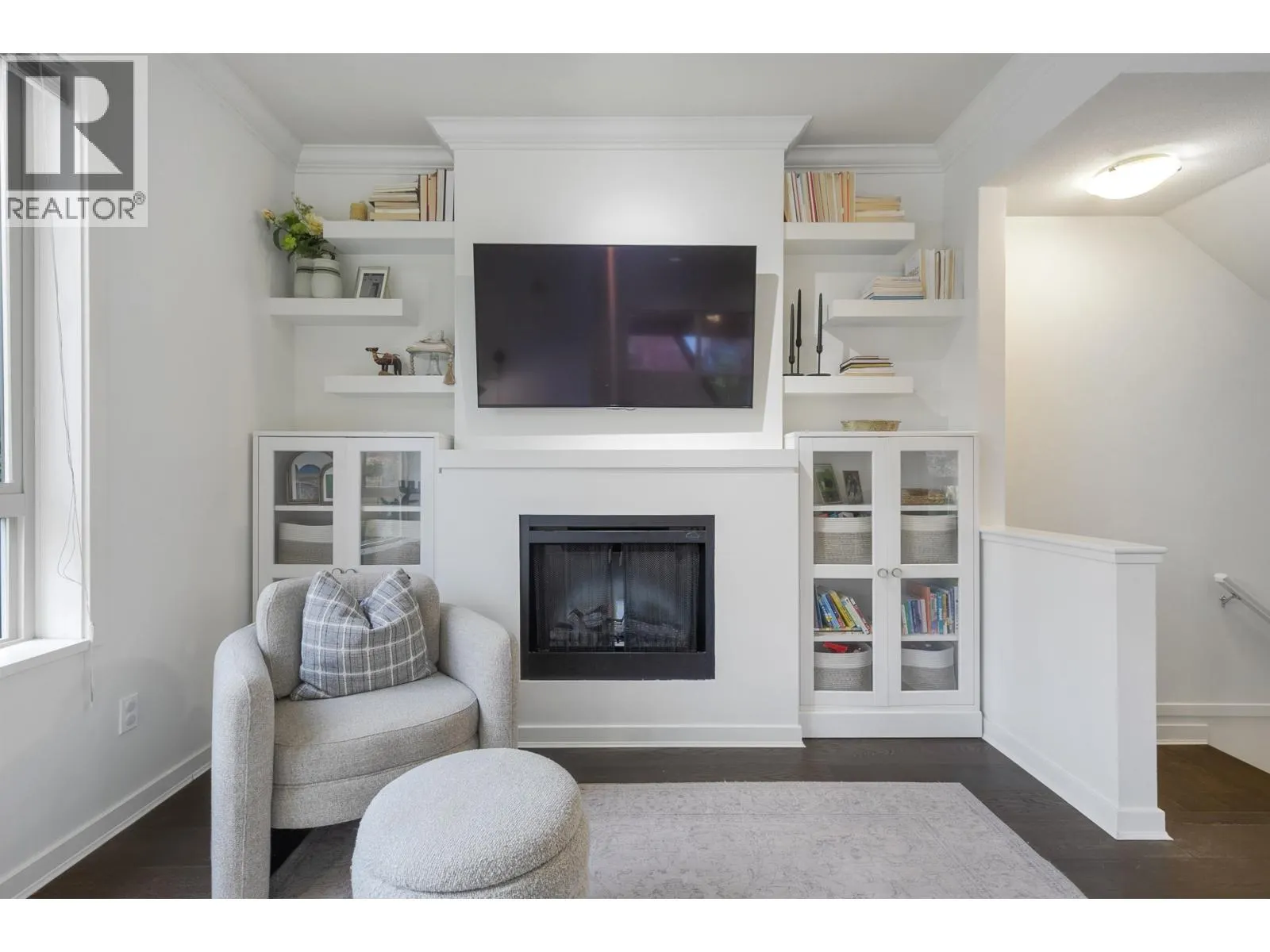 21 301 KLAHANIE DRIVE