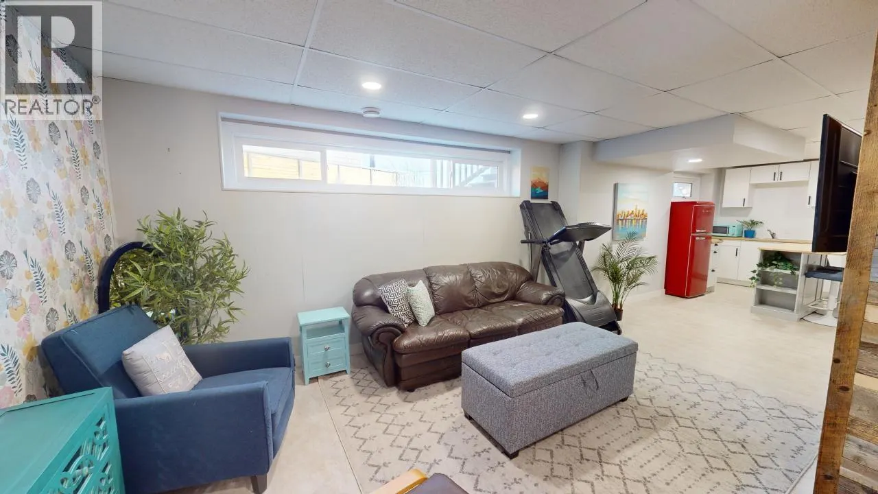 10204 TURNER CRESCENT