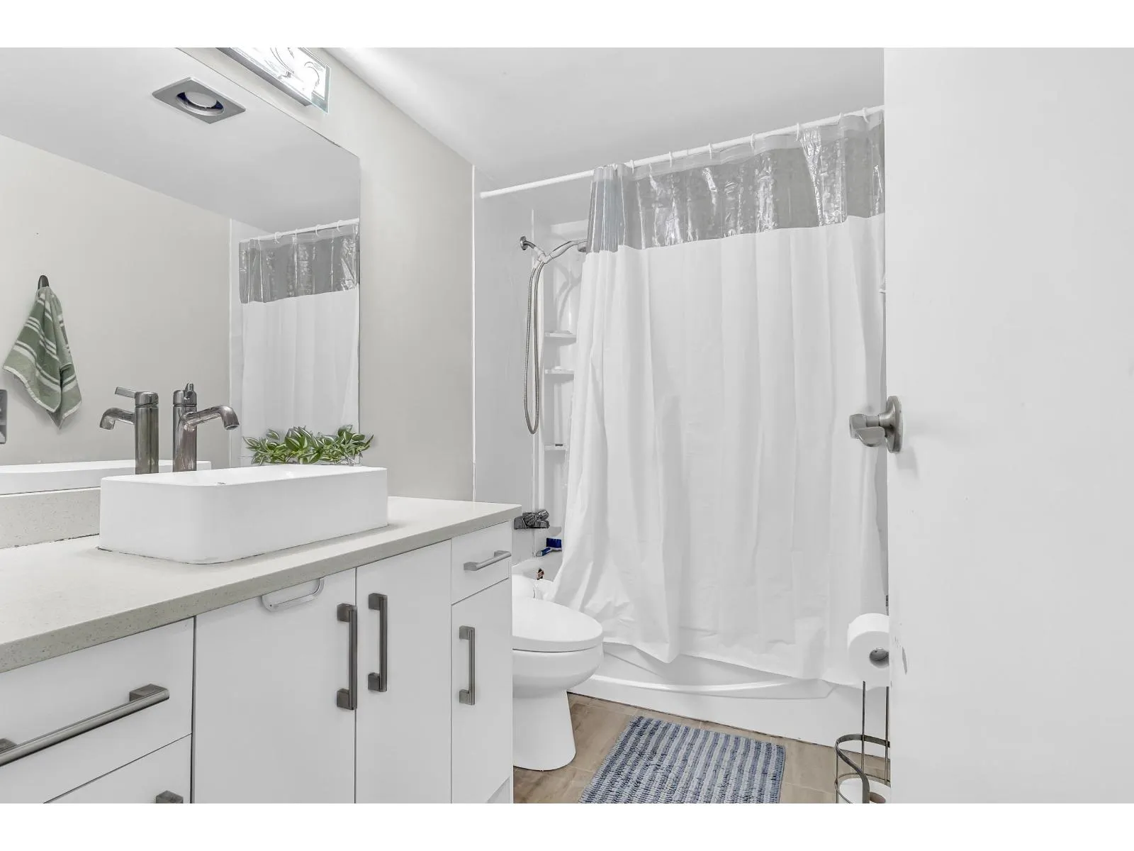 101 13291 70B AVENUE