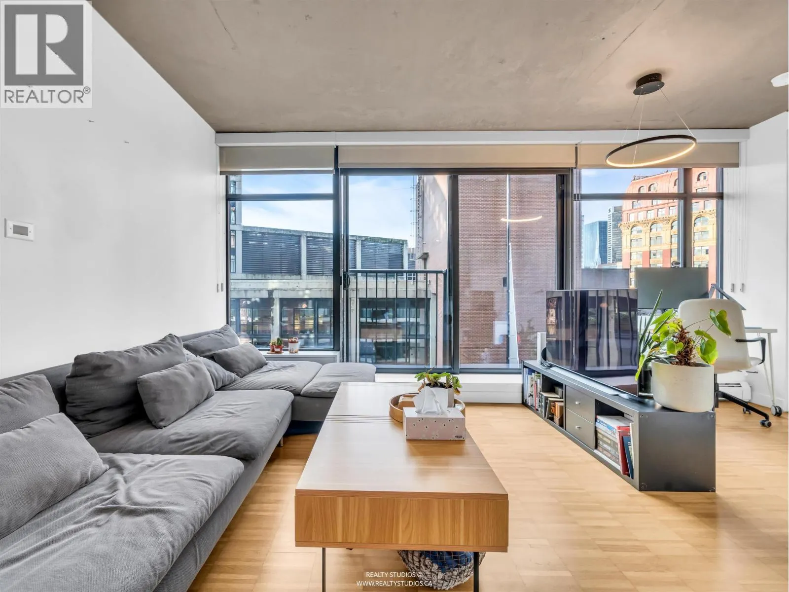 908 128 W CORDOVA STREET