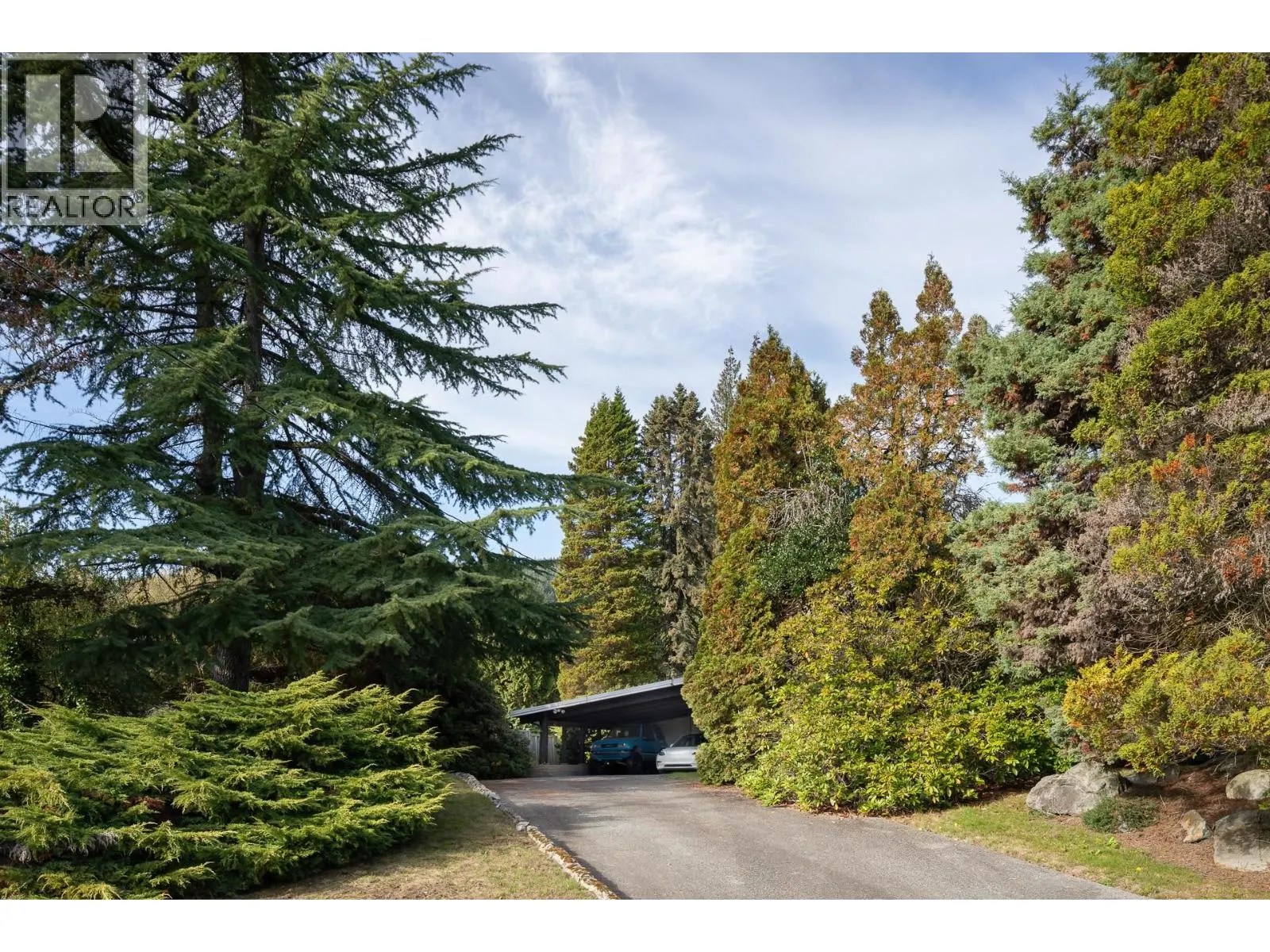 1025 GROVELAND ROAD