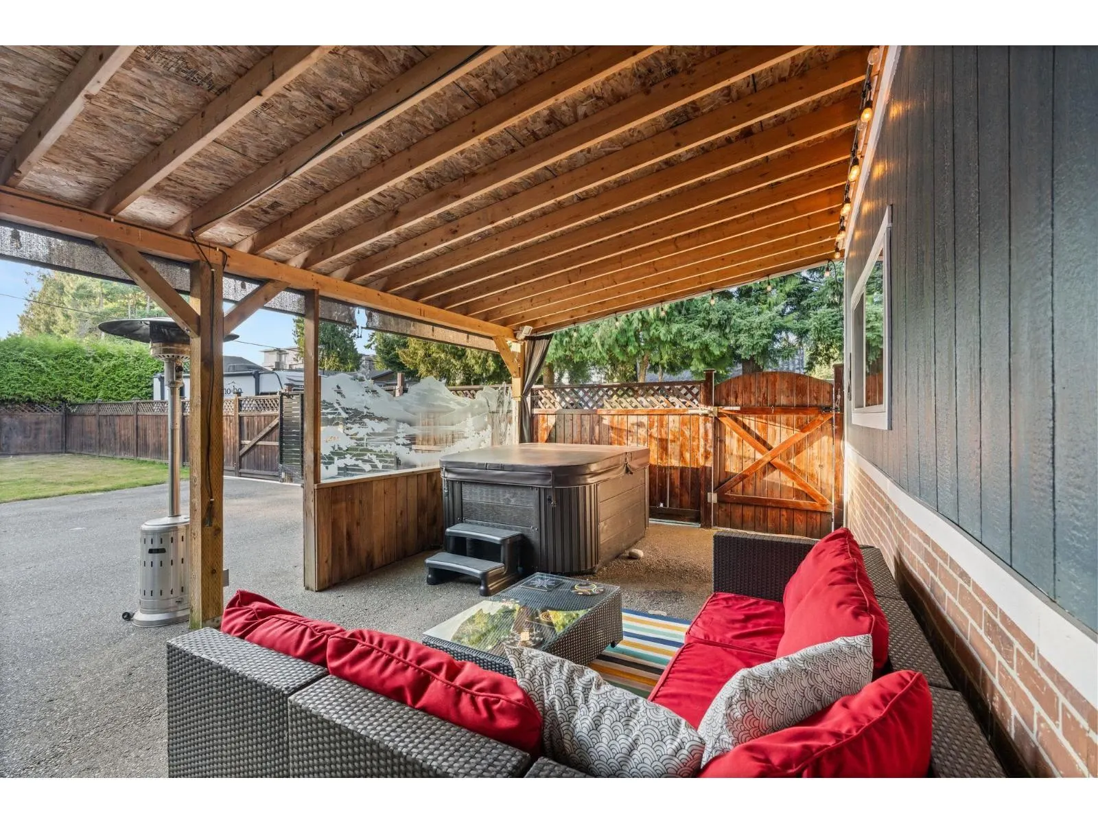 33690 BEECHWOOD DRIVE