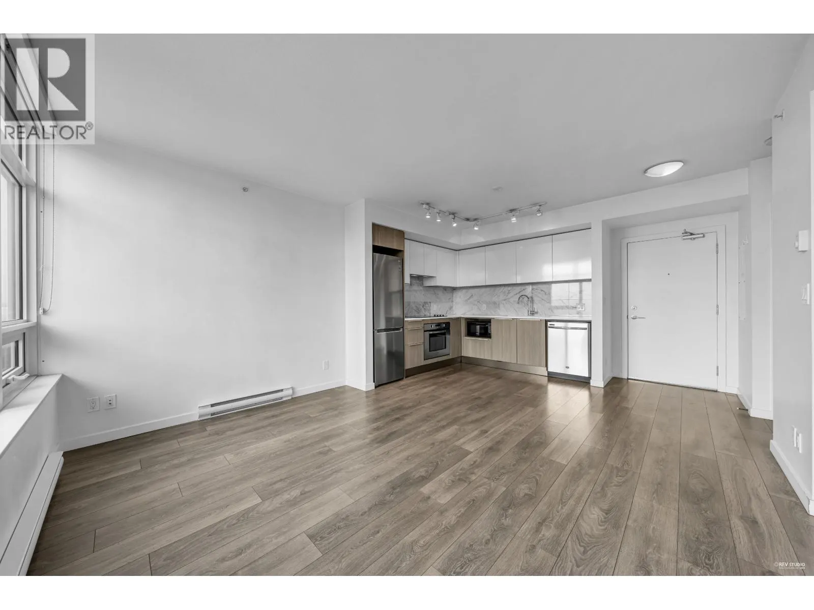 1803 6461 TELFORD AVENUE