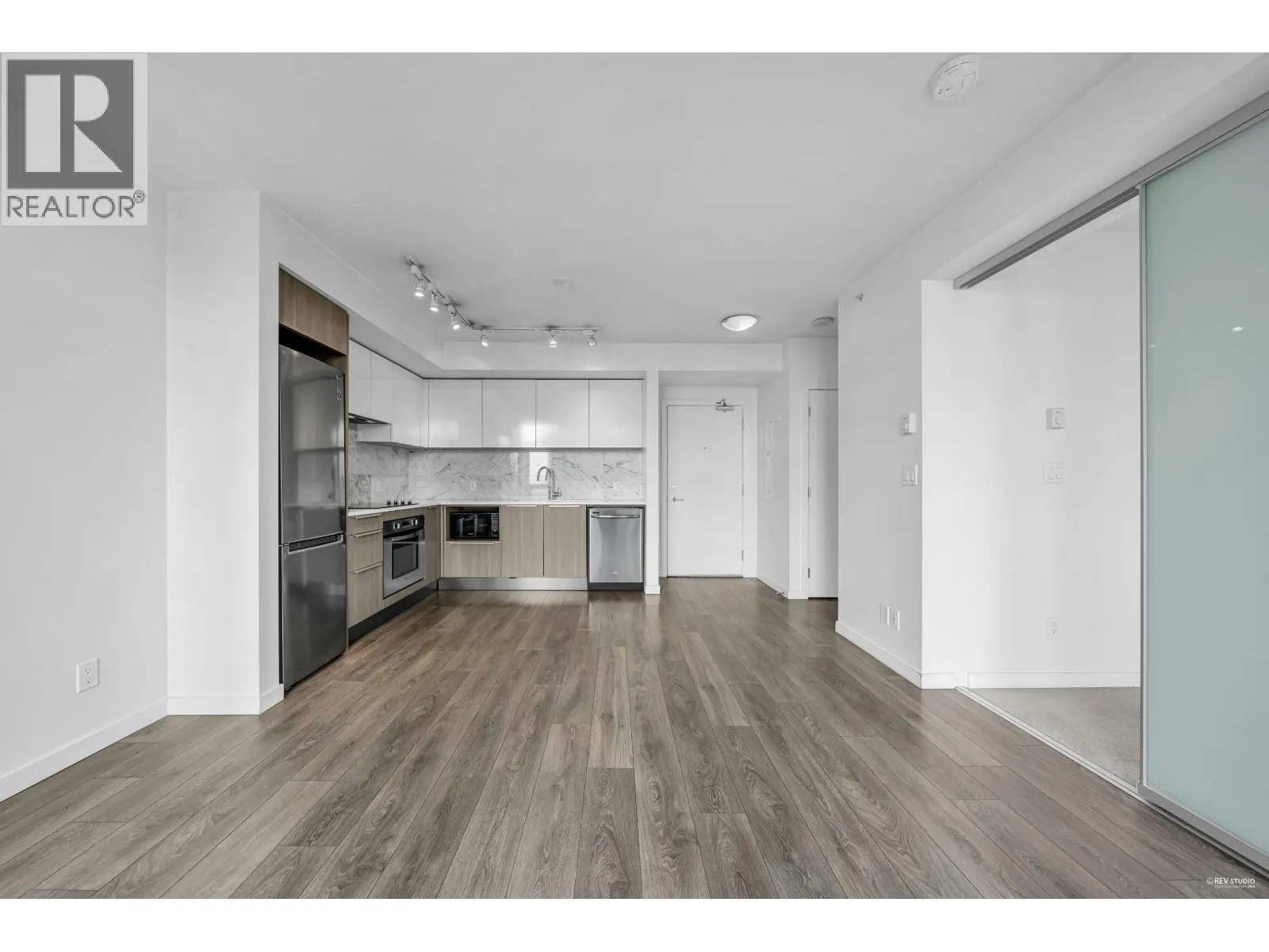 1803 6461 TELFORD AVENUE