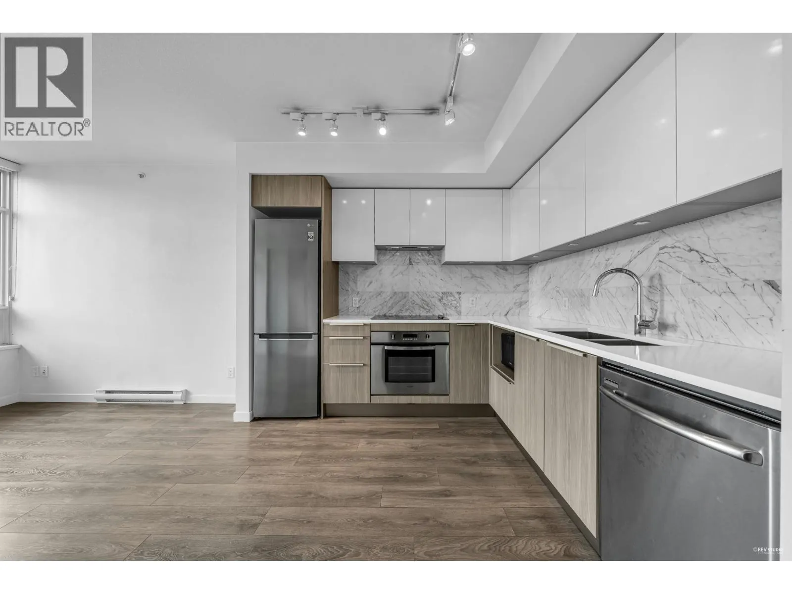 1803 6461 TELFORD AVENUE
