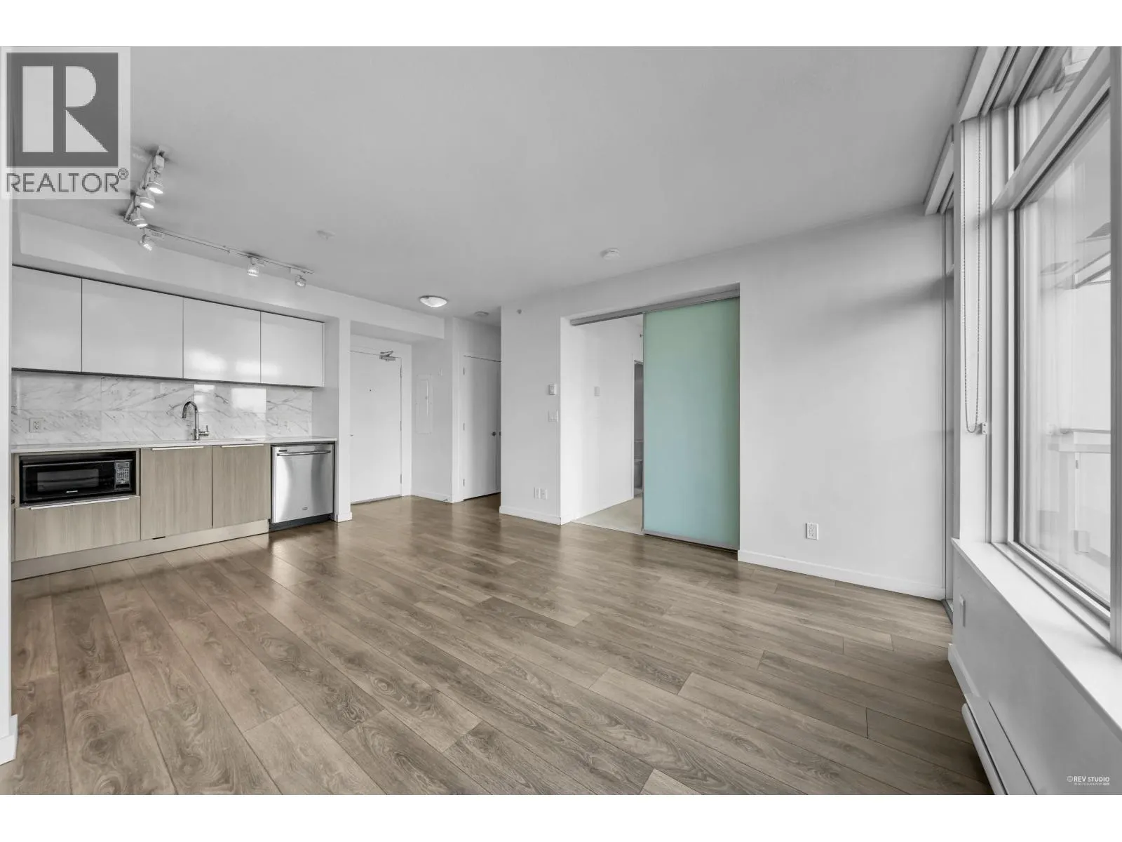 1803 6461 TELFORD AVENUE