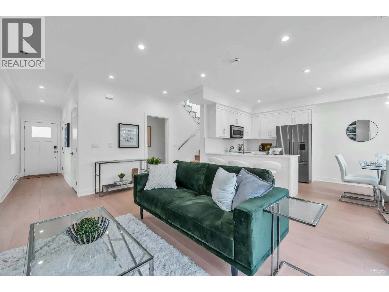 110 8233 WILLIAMS ROAD