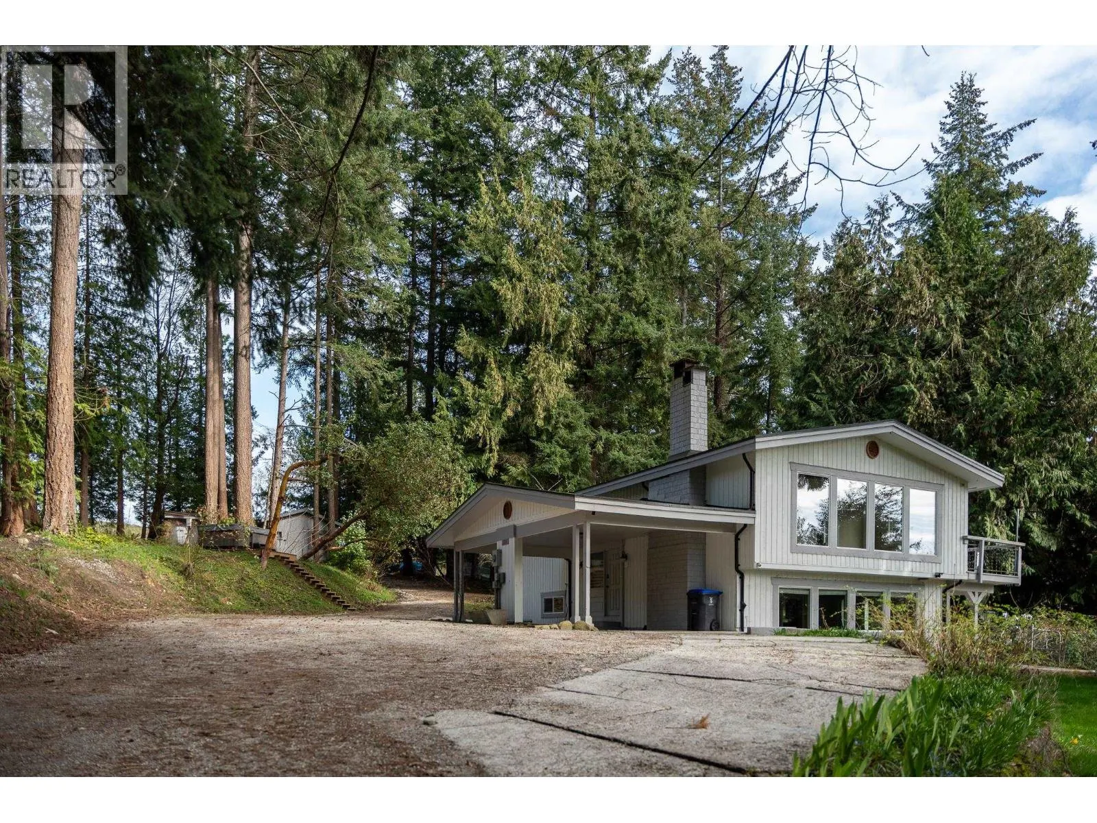 5080 SUNSHINE COAST HIGHWAY