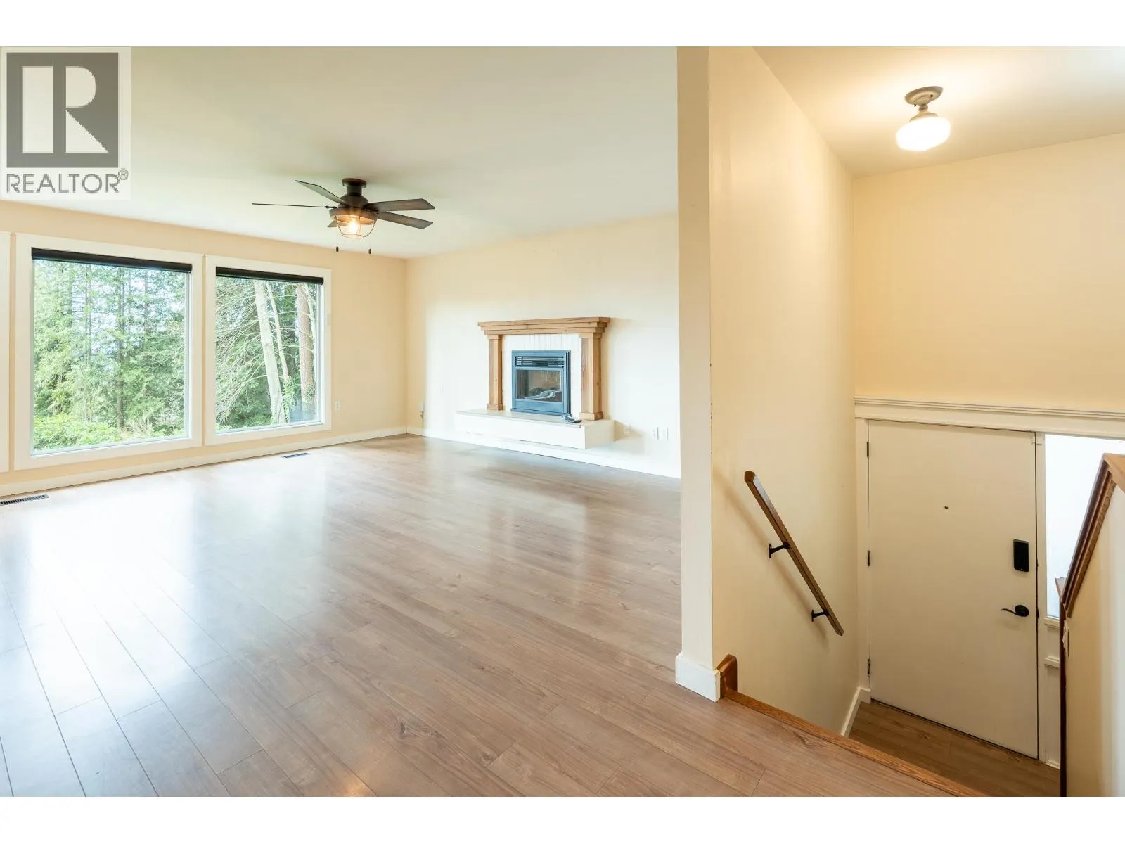 5080 SUNSHINE COAST HIGHWAY