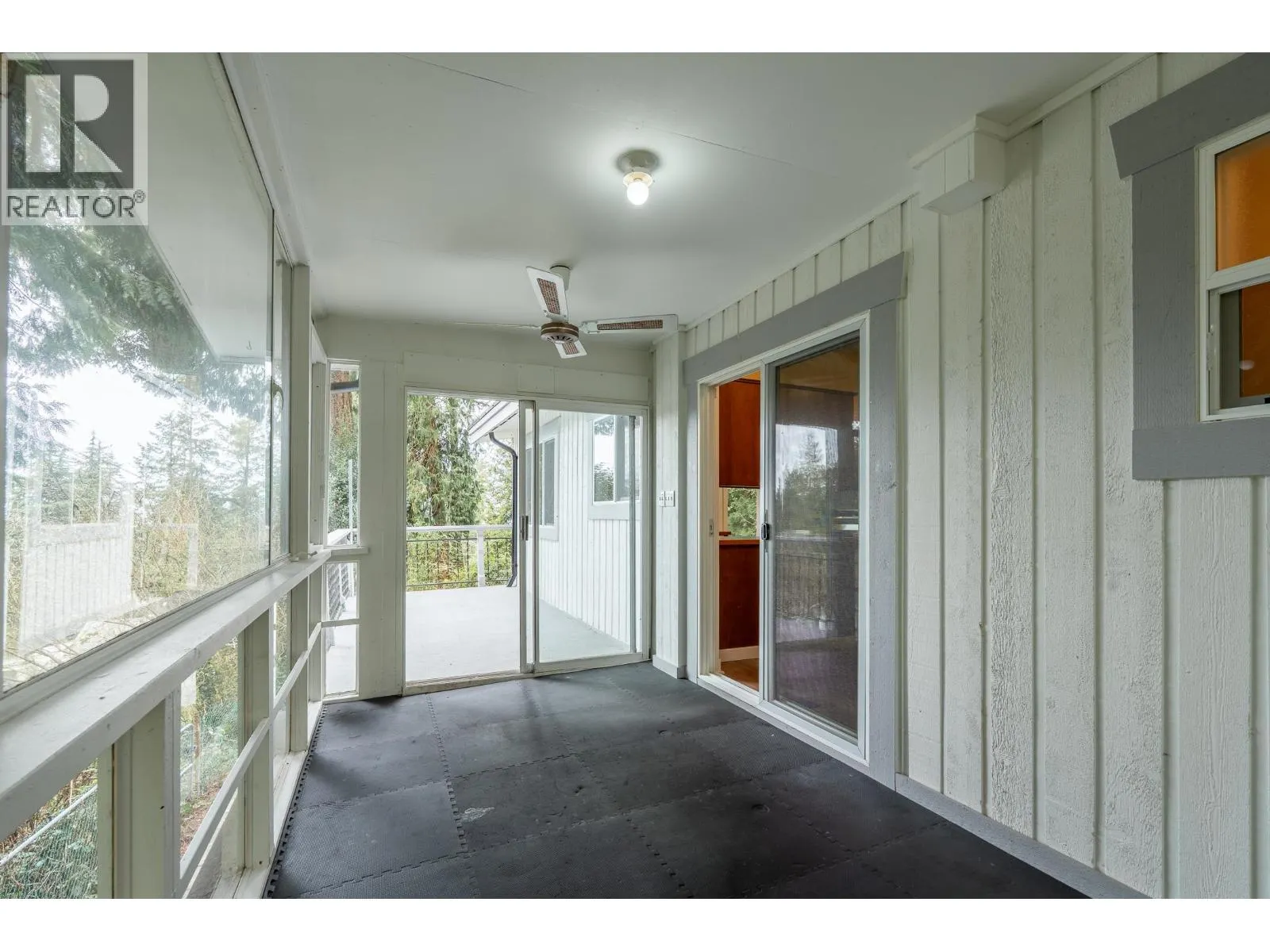 5080 SUNSHINE COAST HIGHWAY
